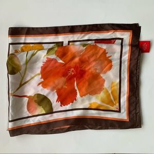 O by Oscar de la Renta Scarf